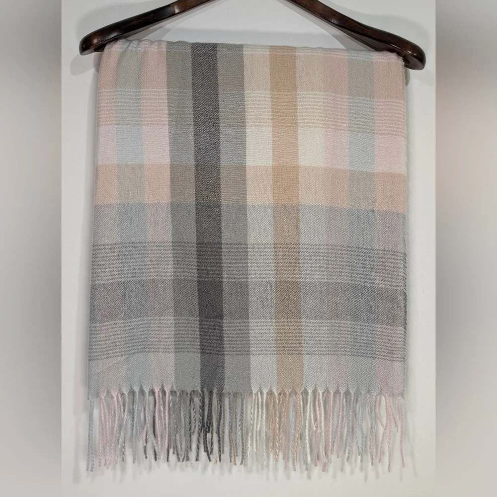 Nine West Plaid Scarf Shoulder Wrap Gray Pink Tan Wide Checkered Fringe